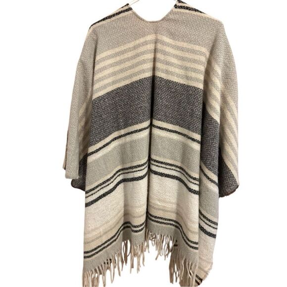 Women’s Shawl Wrap Fringed Poncho Boho One Size - Picture 5 of 6